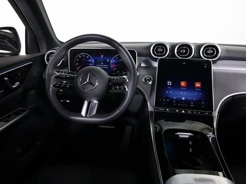 Certified 2025 Mercedes-Benz GLC 300 4MATIC image 32