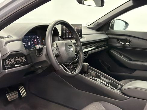 Used 2025 Honda Accord Sport image 13