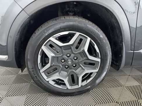 Used 2023 Hyundai Santa Fe Limited image 16