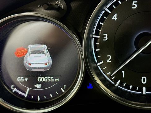 Used 2018 MAZDA MX-5 Miata RF Grand Touring RWD image 13