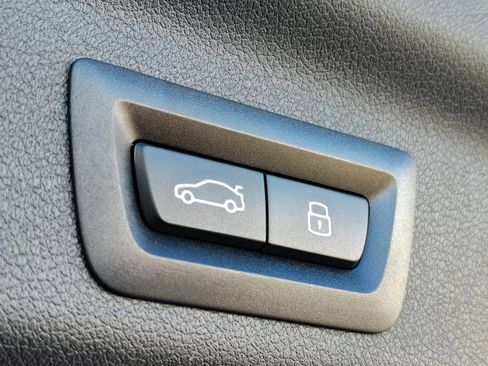 Used 2025 BMW X1 xDrive28i w/ Convenience Package image 9