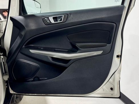 Used 2018 Ford EcoSport SE image 21