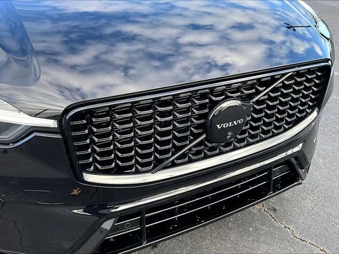 Used 2024 Volvo XC60 T8 Ultimate image 29