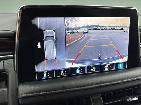 Used 2021 Chevrolet Suburban High Country w/ Premium Package image 27