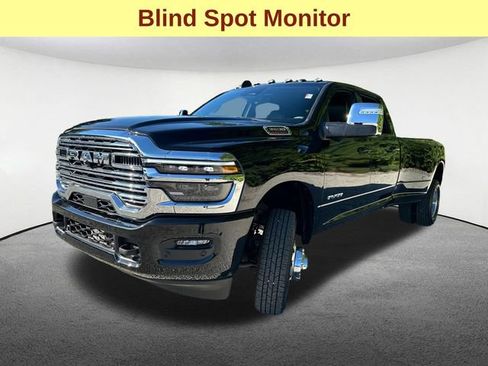 Used 2025 RAM 3500 Limited w/ Towing Technology Group AWD/4WD image 5