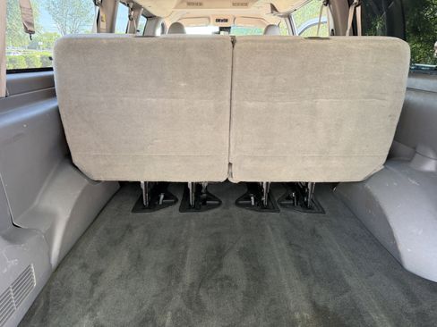 Used 2019 Chevrolet Express 3500 LT w/ LT Preferred Equipment Group RWD image 27