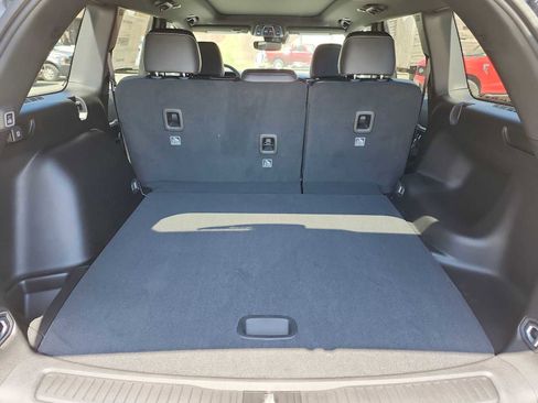 New 2024 Jeep Grand Cherokee Limited w/ Black Appearance Package image 16