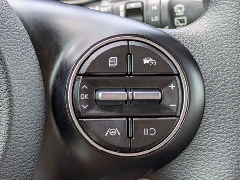 Certified 2023 Kia Soul LX w/ Option Group 015 FWD image 31