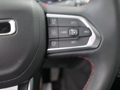 Used 2025 Jeep Compass Trailhawk AWD/4WD image 41
