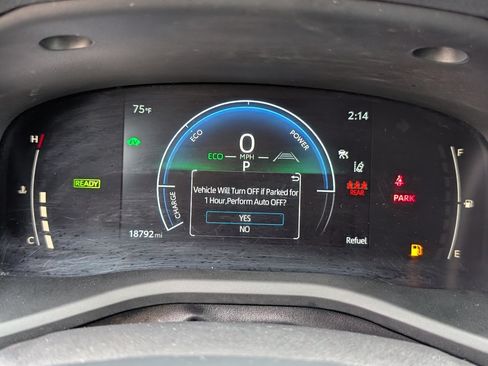 Used 2025 Toyota Camry SE FWD image 19