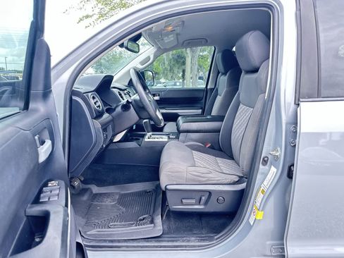 Used 2019 Toyota Tundra SR5 w/ SR5 Upgrade Package AWD/4WD image 2