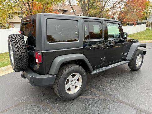 Used 2011 Jeep Wrangler Unlimited Rubicon w/ Connectivity Group image 6