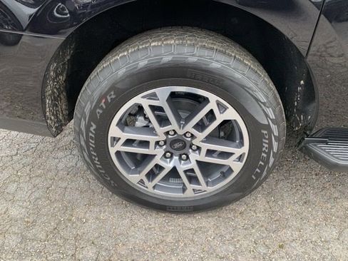 New 2025 Ford Expedition Max Platinum w/ Driver's Package image 32