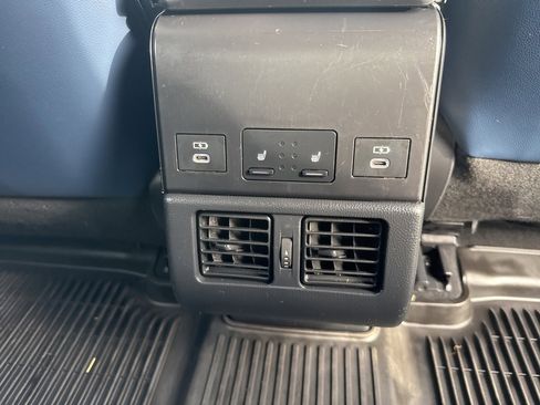 Certified 2023 Subaru Solterra Limited image 26