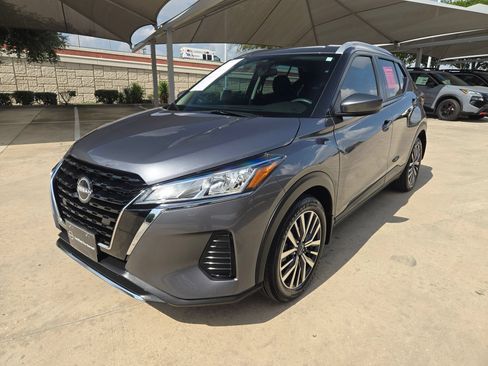 Used 2024 Nissan Kicks SV FWD image 7