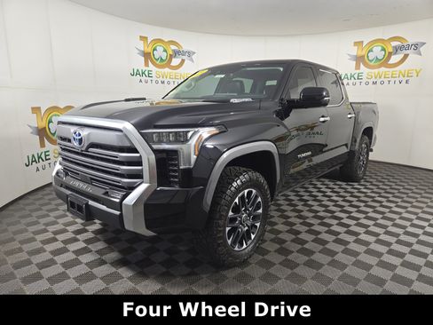 Used 2024 Toyota Tundra Limited AWD/4WD image 4