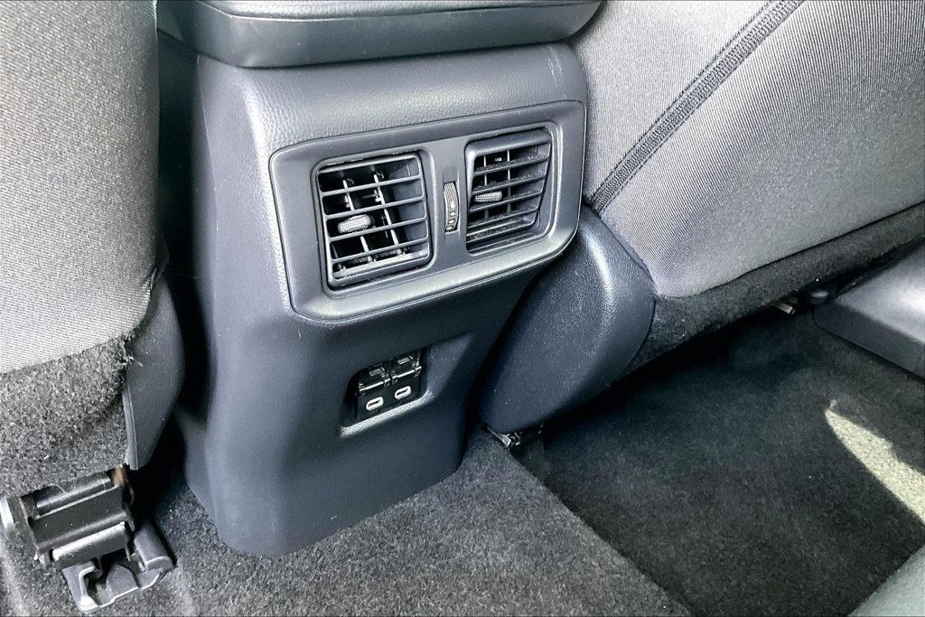 Used 2024 Toyota RAV4 XLE FWD image 10