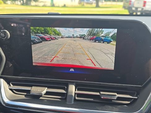 Certified 2024 Chevrolet Trax RS w/ Driver Confidence Package image 25