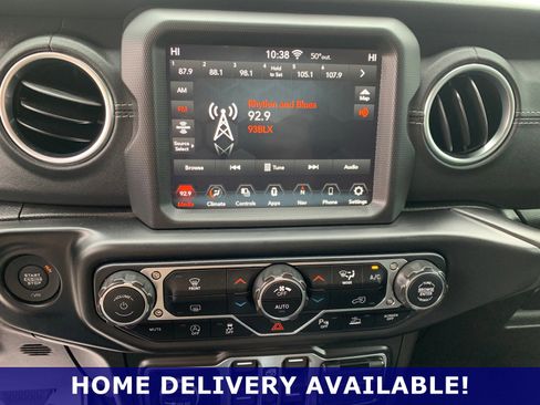 Used 2020 Jeep Gladiator Overland image 19