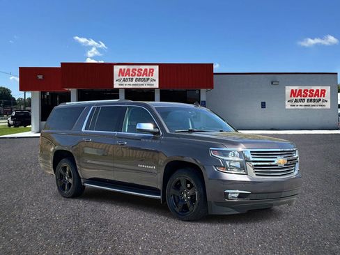 Used 2016 Chevrolet Suburban LTZ image 3