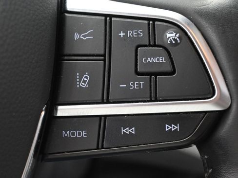 Used 2021 Toyota Highlander Platinum AWD/4WD image 13