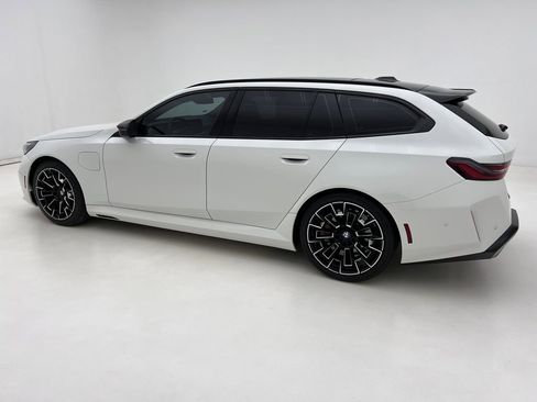 Used 2025 BMW M5 Touring w/ M Driver's Package image 10