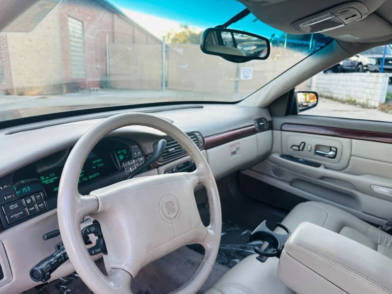 Used 1998 Cadillac De Ville FWD image 19