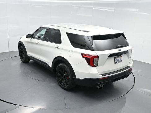 Used 2022 Ford Explorer ST w/ ST Street Pack image 48