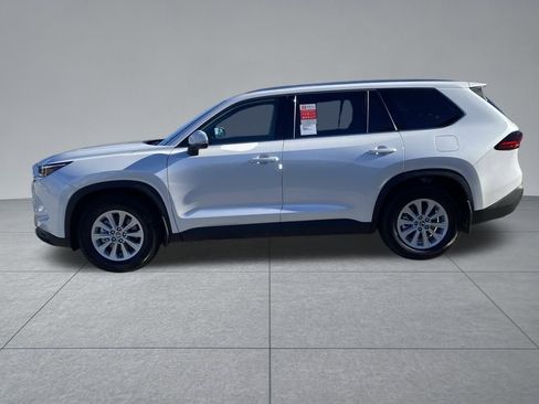 New 2026 Toyota Grand Highlander XLE image 4