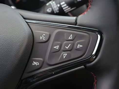 Used 2024 Chevrolet Equinox RS FWD image 23