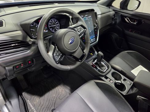 Used 2025 Subaru Forester Touring w/ Popular Package - Touring image 4