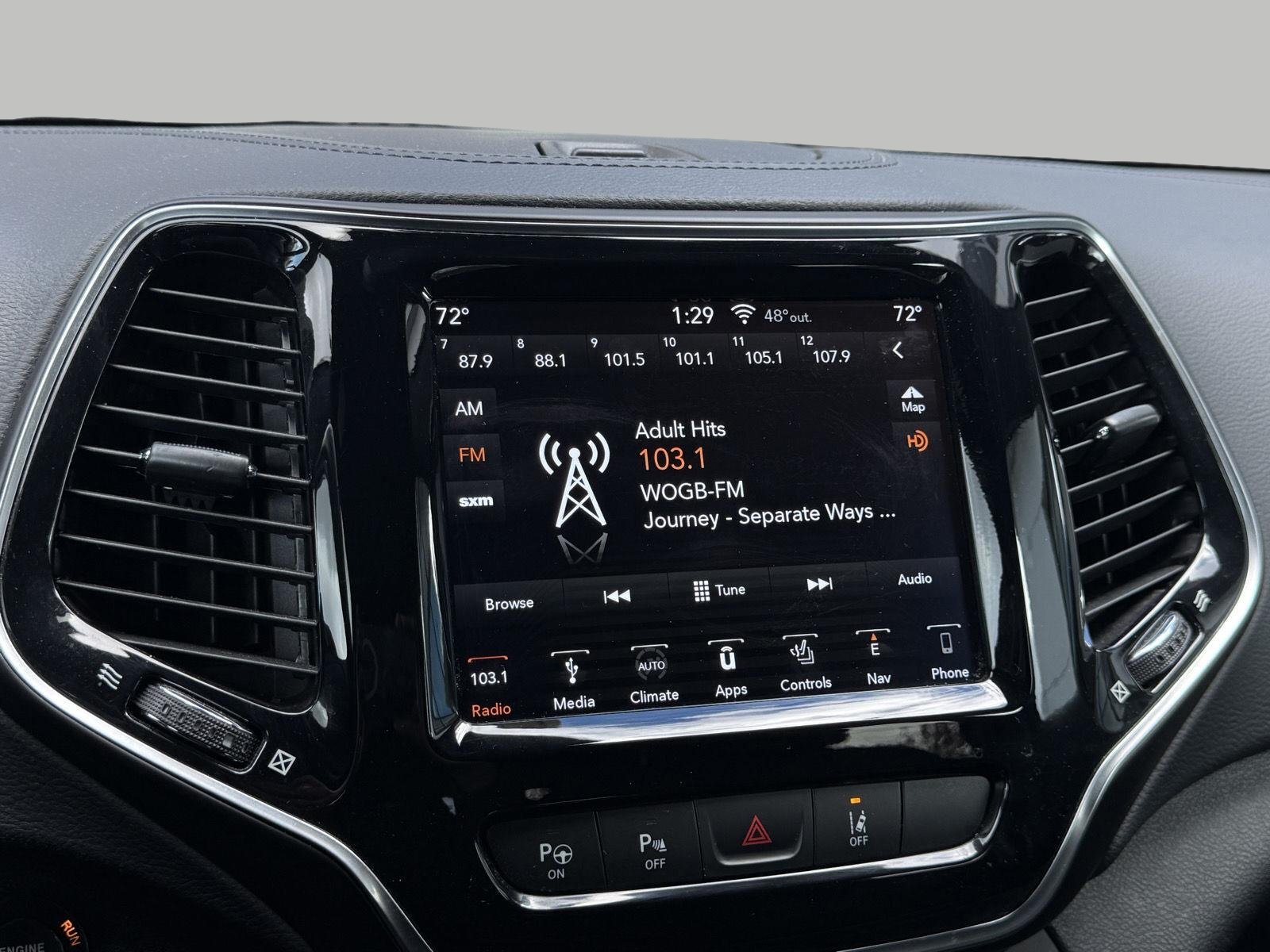 Used 2019 Jeep Cherokee High Altitude AWD/4WD image 35