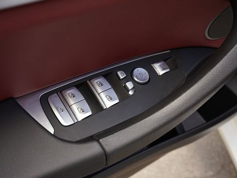 Used 2024 BMW X3 M40i w/ Premium Package image 26