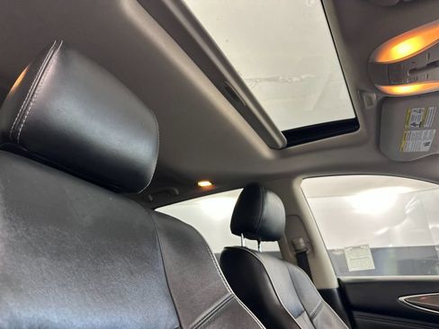 Used 2019 INFINITI QX60 Luxe w/ Essential Package FWD image 17