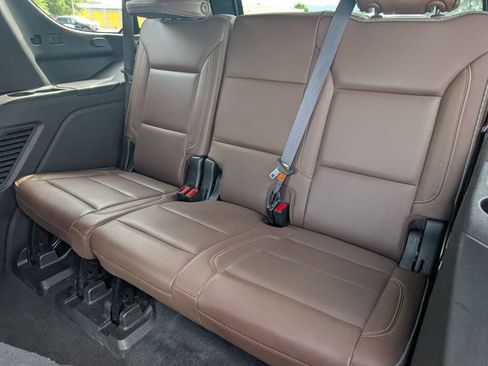 Used 2021 Chevrolet Tahoe High Country w/ Premium Package RWD image 12