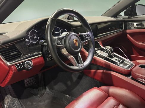 Used 2017 Porsche Panamera 4 image 17