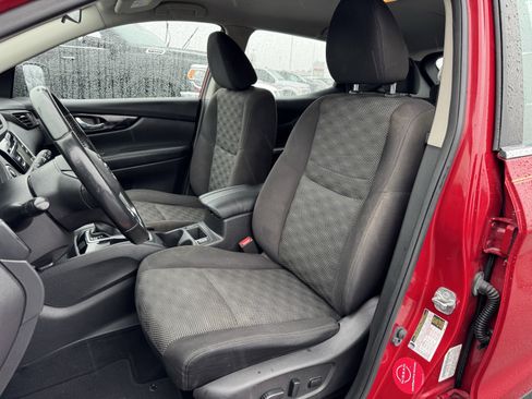 Used 2018 Nissan Rogue Sport SV w/ SV All-Weather Package image 24