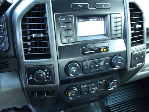 Used 2022 Ford F250 XL w/ Power Equipment Group AWD/4WD image 30