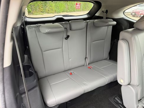 Used 2023 Toyota Highlander XLE image 34