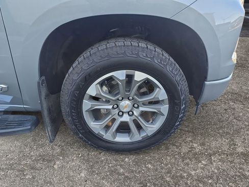 Used 2025 Chevrolet Silverado 1500 High Country w/ Technology Package image 9