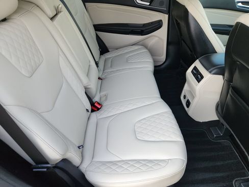 Used 2024 Ford Edge Titanium AWD/4WD image 31