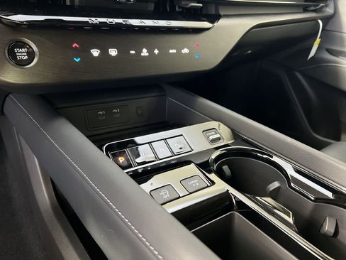 New 2025 Nissan Murano SV image 17