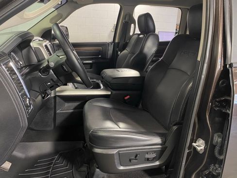 Used 2017 RAM 1500 Laramie AWD/4WD image 17