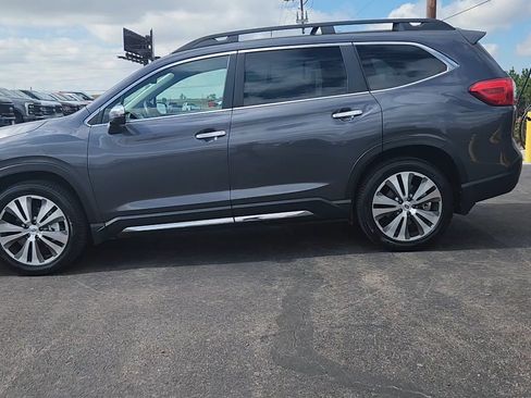 Used 2022 Subaru Ascent Touring image 2