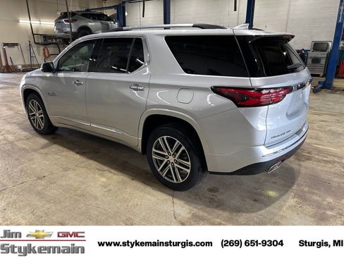 Used 2022 Chevrolet Traverse High Country AWD/4WD image 11