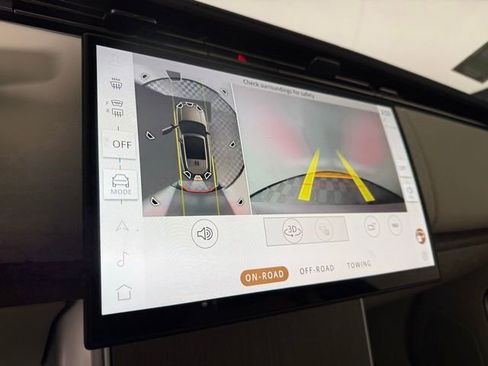 New 2026 Land Rover Range Rover SE image 21