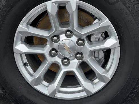 Used 2023 Chevrolet Silverado 1500 LT image 8