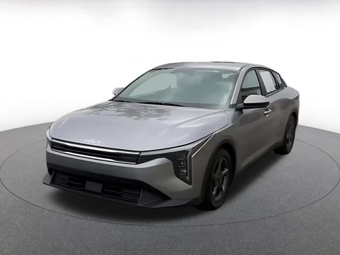 Used 2025 Kia K4 FWD image 7