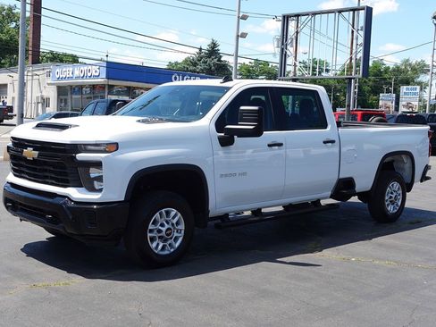 Used 2025 Chevrolet Silverado 2500 W/T AWD/4WD image 1