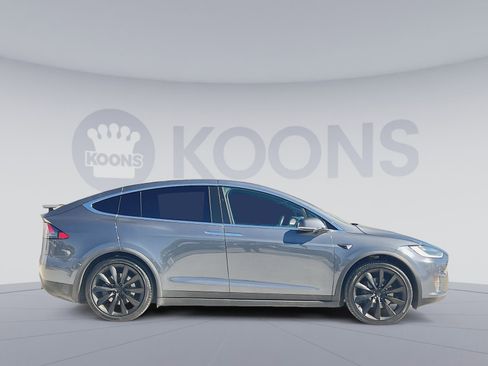 Used 2019 Tesla Model X 75D image 8